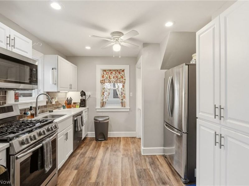 4918 Yorkshire Avenue, Parma, OH 44134 Photo 23