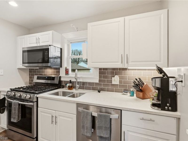 4918 Yorkshire Avenue, Parma, OH 44134 Photo 26