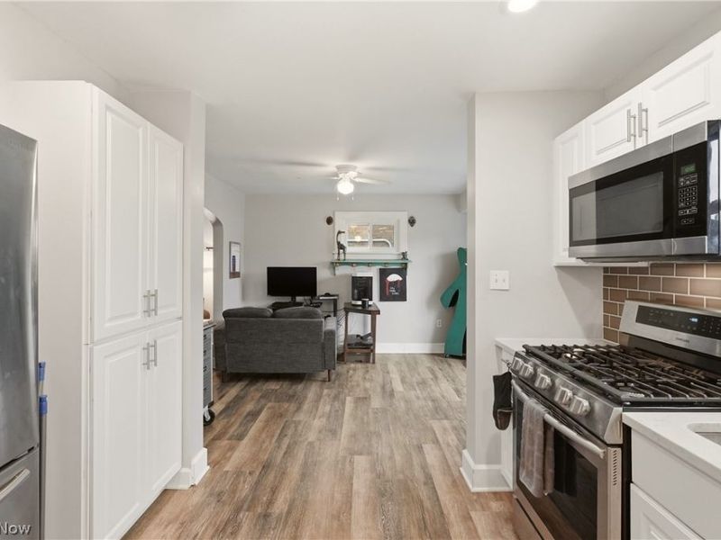 4918 Yorkshire Avenue, Parma, OH 44134 Photo 27