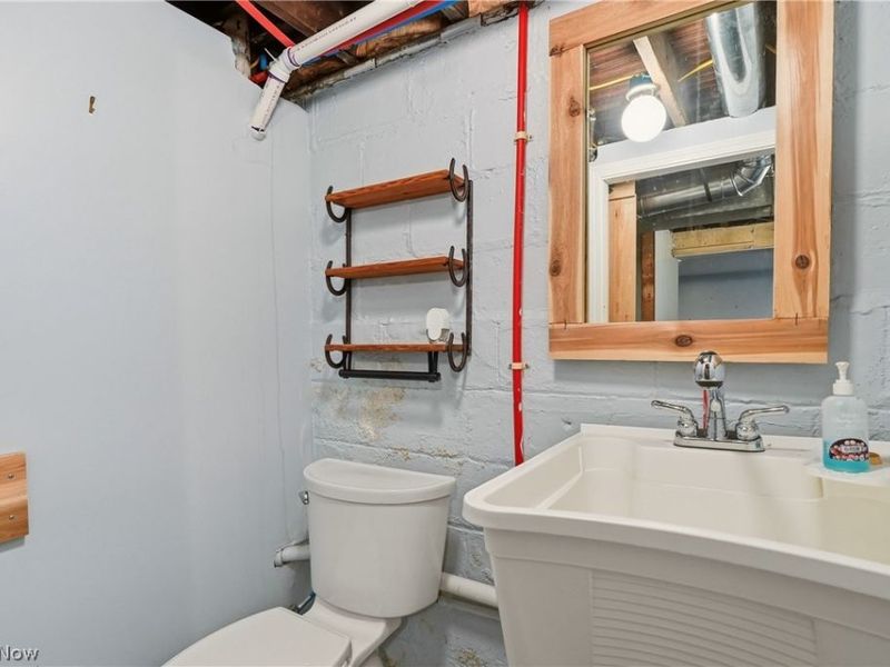 4918 Yorkshire Avenue, Parma, OH 44134 Photo 39