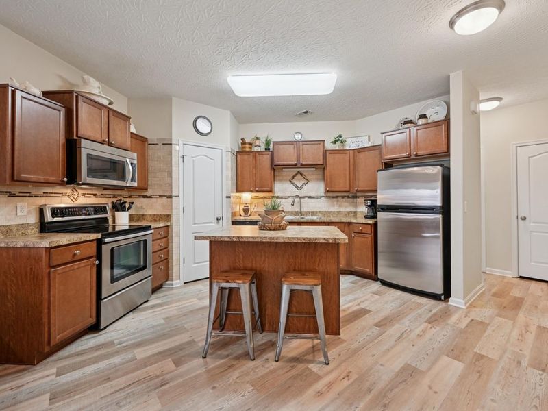 8099 Over Par Court, Burlington, KY 41005 Photo 5