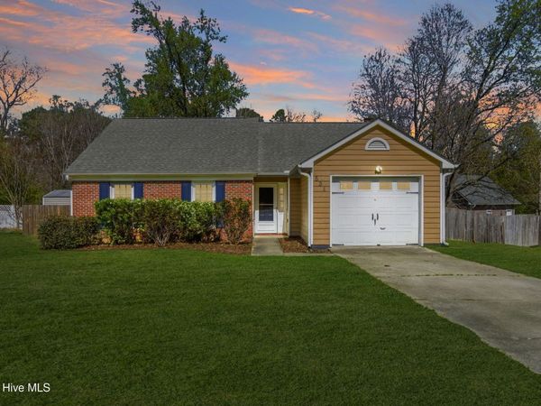 534 Shadowridge Road, Jacksonville, NC 28546