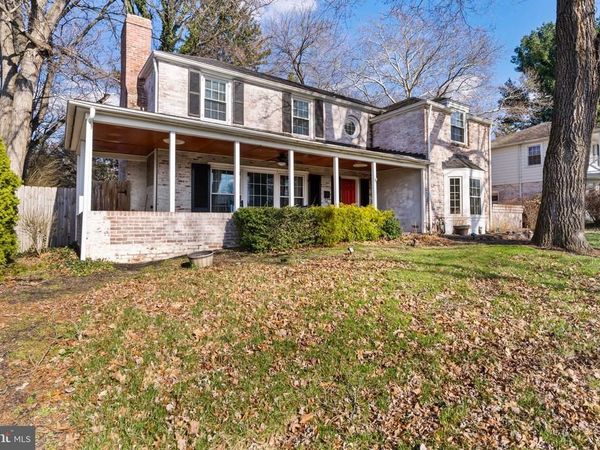425 COUNTRY CLUB ROAD, CAMP HILL, PA 17011