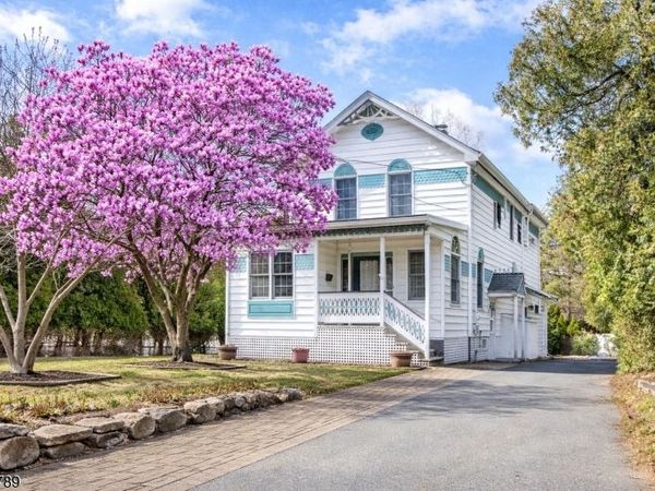 53 Circle Dr, Parsippany-Troy Hills, NJ 07878