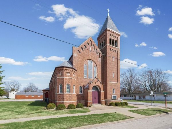 332 S Macon Street, Bement, IL 61813