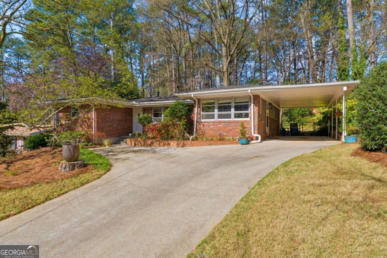 2478 Woodacres Road Ne, Atlanta, GA 30345 Main Photo