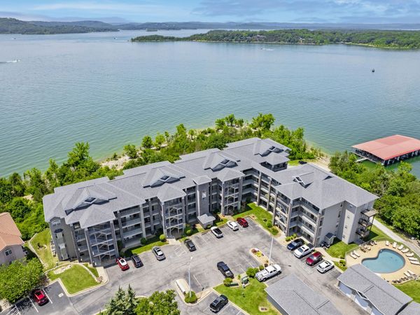 680 Emerald Pointe Drive, Unit 1, Hollister, MO 65672