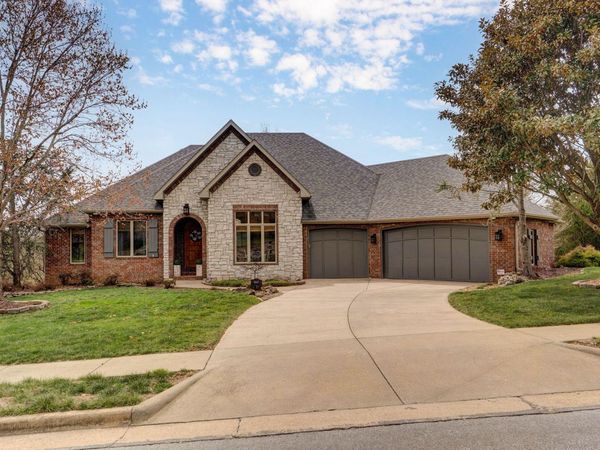 6017 S Brightwater Trail, Springfield, MO 65810