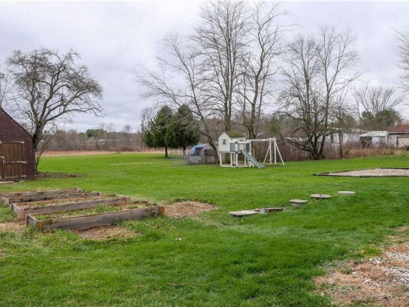 8698 Pierce Road, Garrettsville, OH 44231 Photo 32