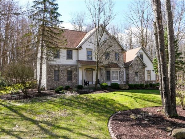 11779 Derbyshire Lane , Chagrin Falls, OH 44023