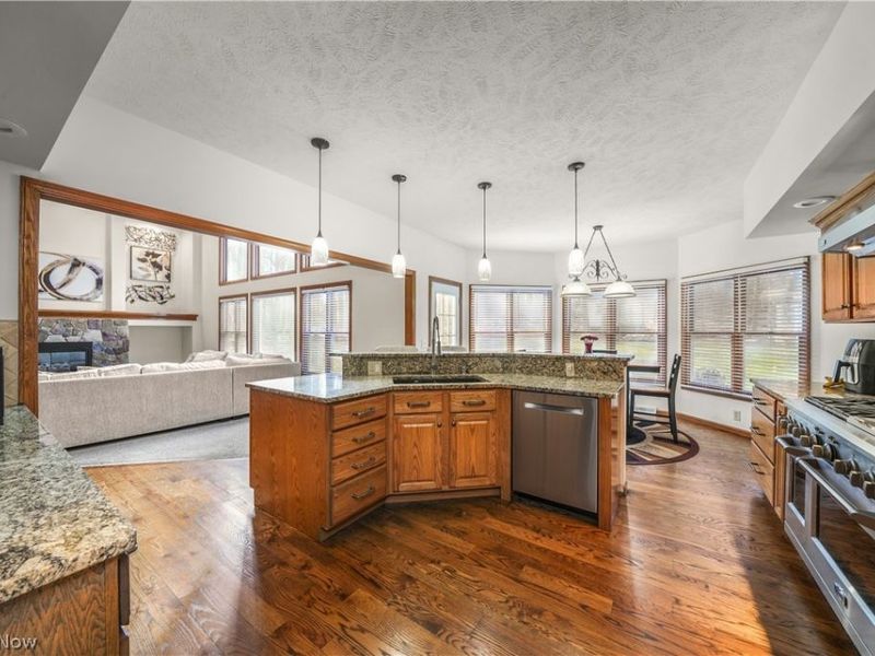 11779 Derbyshire Lane, Chagrin Falls, OH 44023 Photo 13