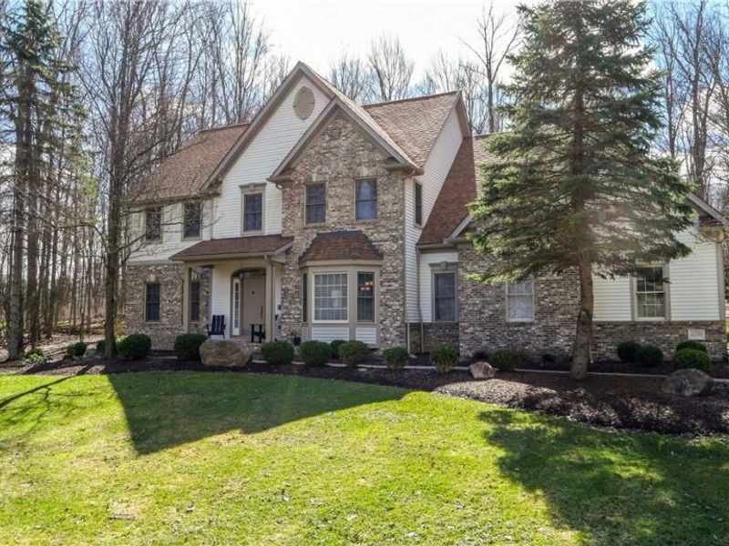 11779 Derbyshire Lane, Chagrin Falls, OH 44023 Photo 4