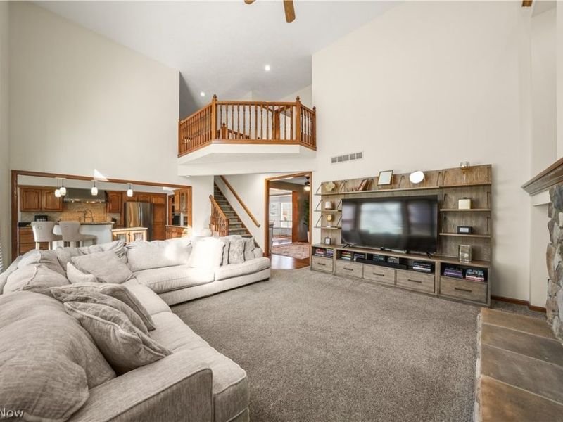 11779 Derbyshire Lane, Chagrin Falls, OH 44023 Photo 6