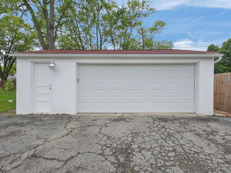 1936 Case Road, Columbus, OH 43224 Photo 20