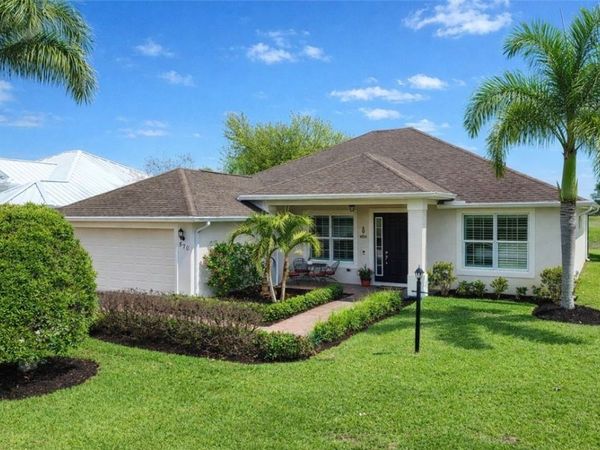 570 Gossamer Wing Way, Sebastian, FL 32958