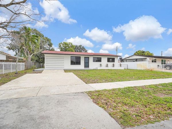 17535 NW 49th Ct , Opa-Locka, FL 33055