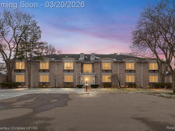40750 Woodward Avenue, Bloomfield Twp, MI 48304