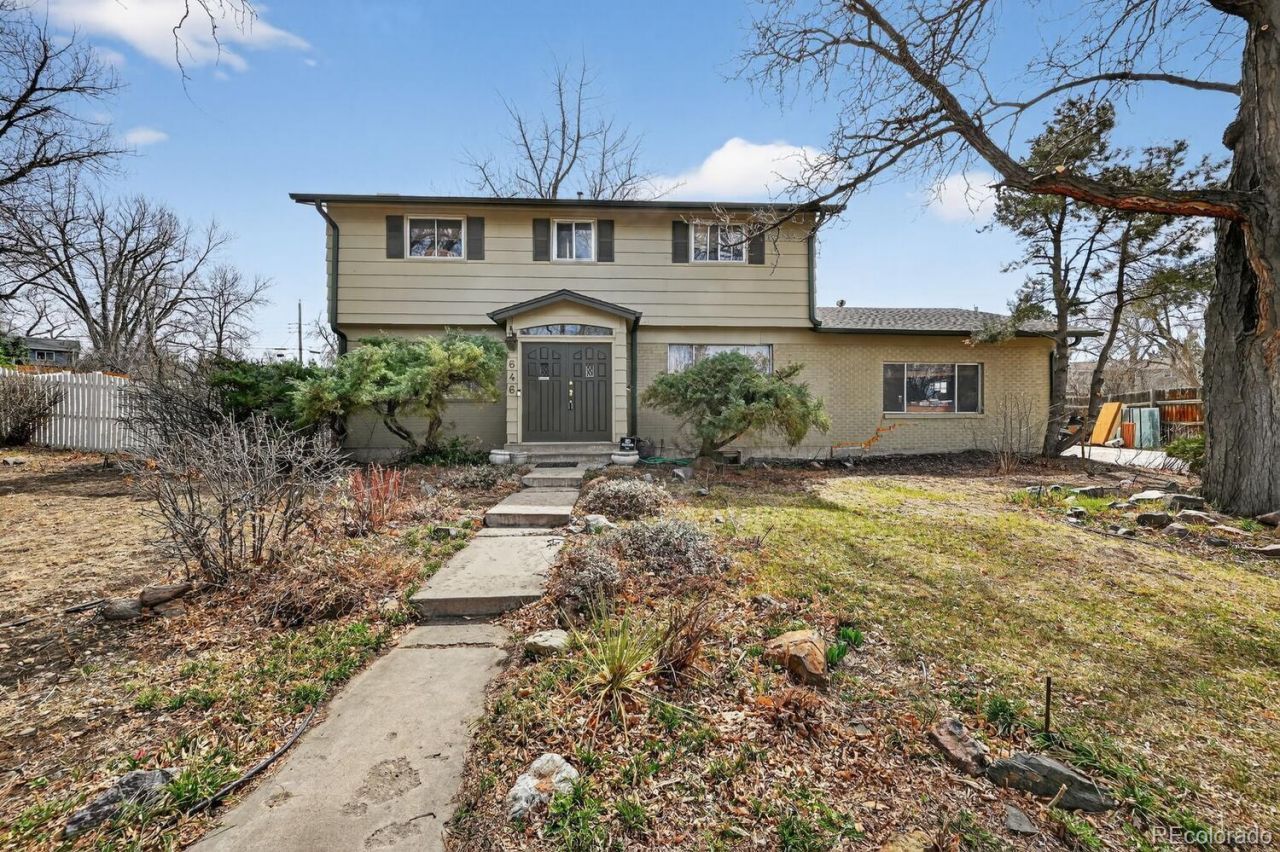 646 W Davies Way, Littleton, CO 80120 Main Photo