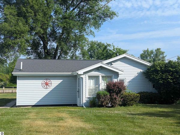 620 Burt Street, Au Gres, MI 48703