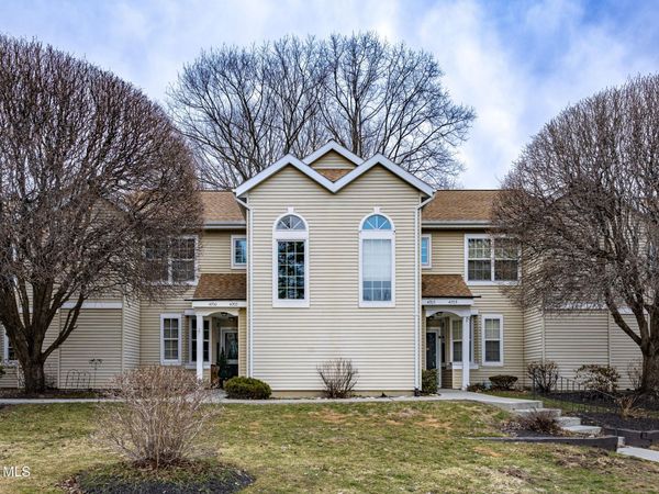 4706 Foxwood Drive S, Clifton Park, NY 12065