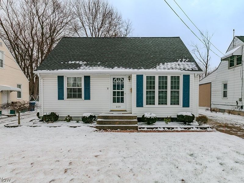 669 Belmont Drive , Painesville, OH 44077 Photo 1