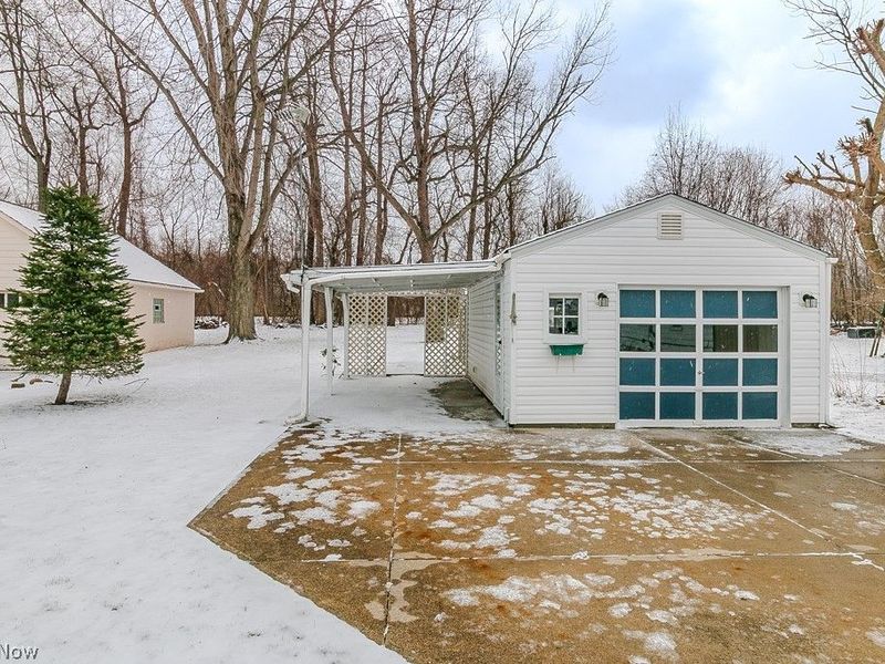 669 Belmont Drive , Painesville, OH 44077 Photo 4