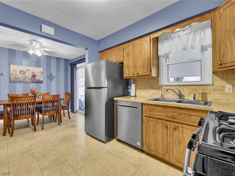 6188 Barbara Lane, Brook Park, OH 44142 Photo 6