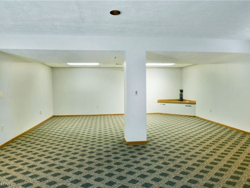 2796 Timberline Drive , Cortland, OH 44410 Photo 40