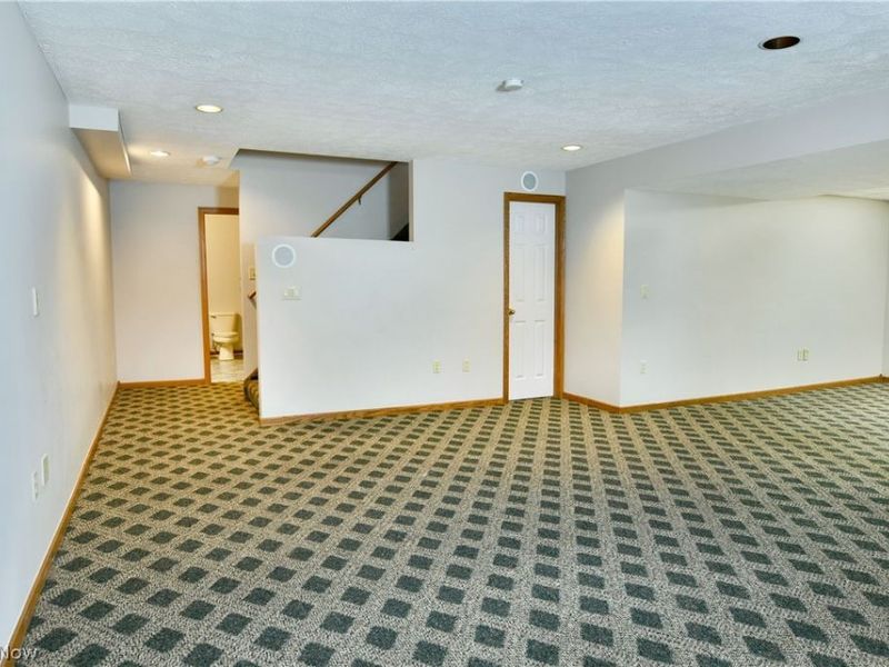 2796 Timberline Drive , Cortland, OH 44410 Photo 41