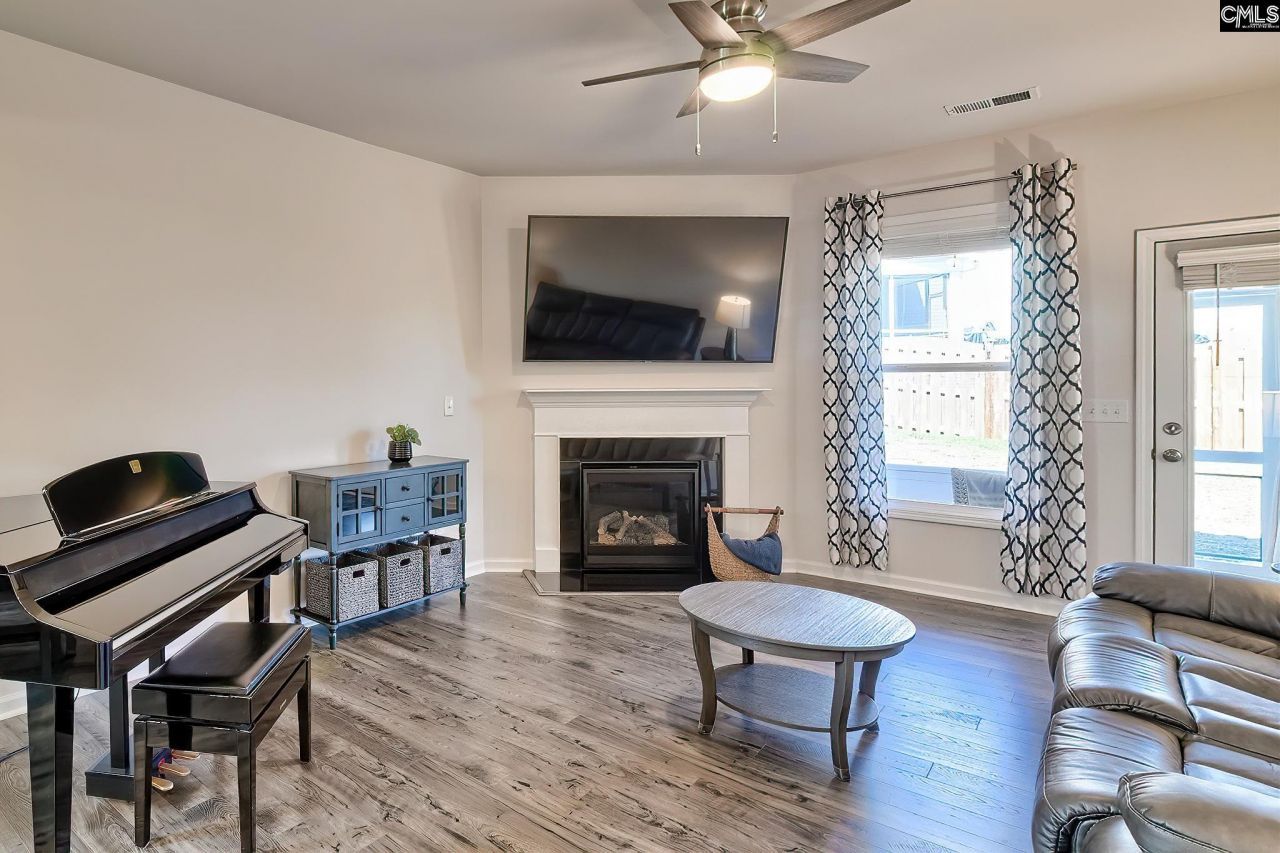 150 Summer Orchard Drive Photo 16