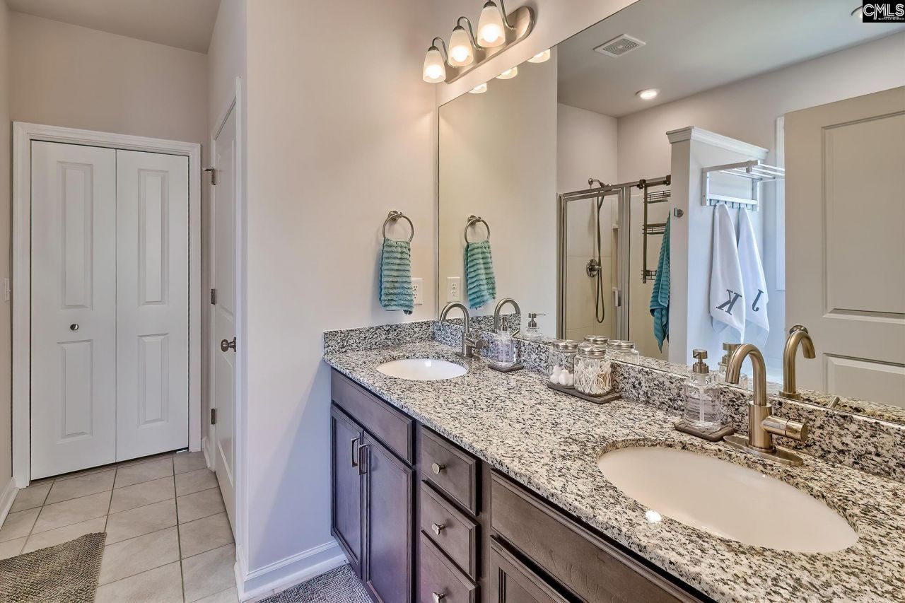 150 Summer Orchard Drive Photo 23