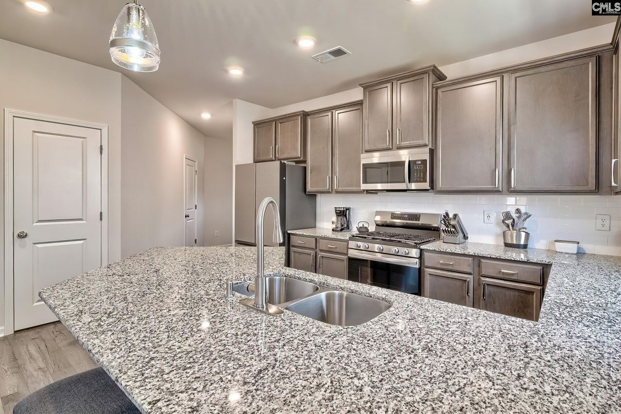 150 Summer Orchard Drive Photo 6