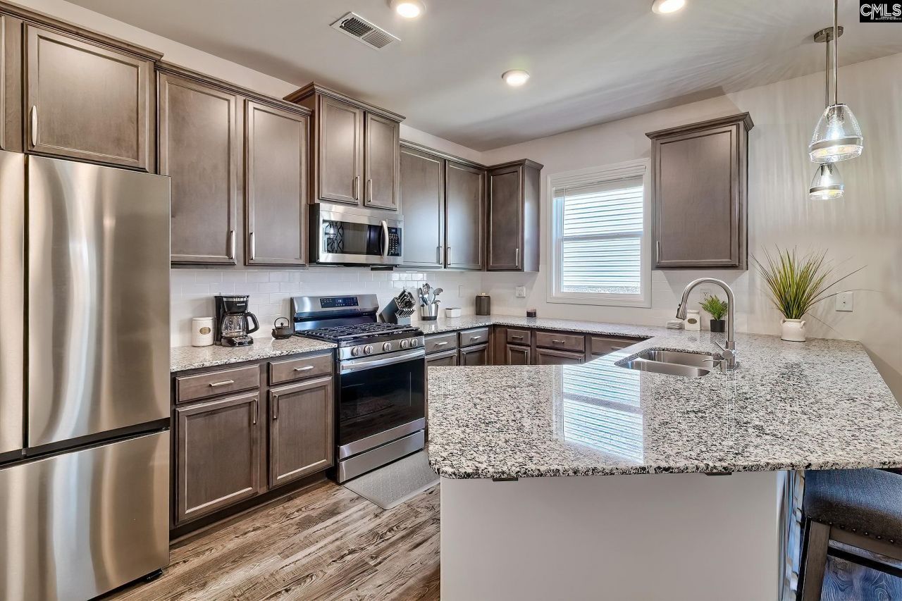 150 Summer Orchard Drive Photo 7