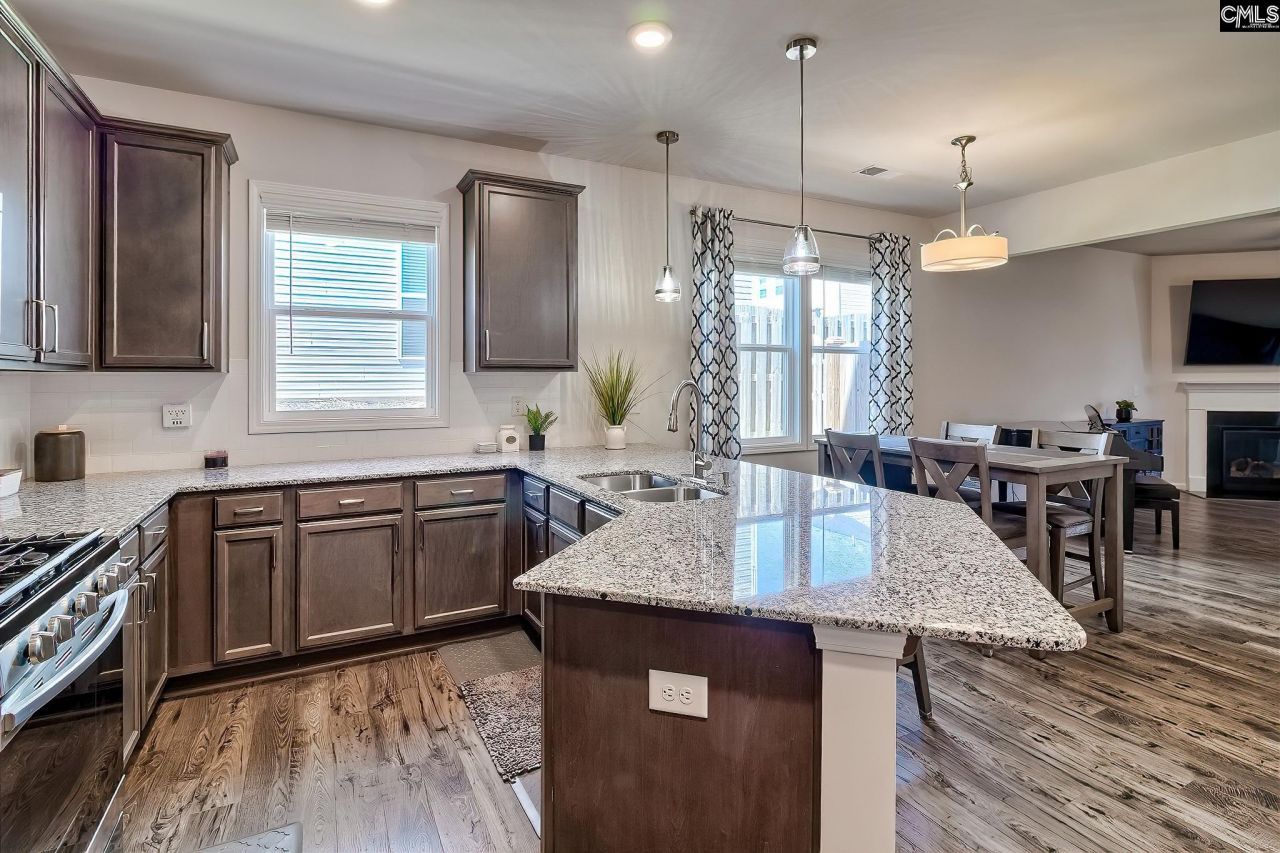 150 Summer Orchard Drive Photo 8