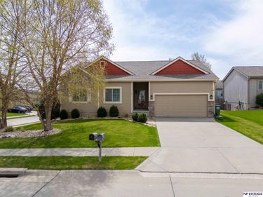 18701 Birchwood Avenue, Omaha, NE 68135