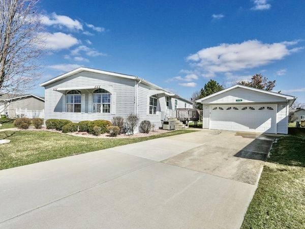 756 Arbor Drive , Manteno, IL 60950