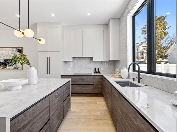 14 Pennsylvania Ave, Unit 1, Newton, MA 02461