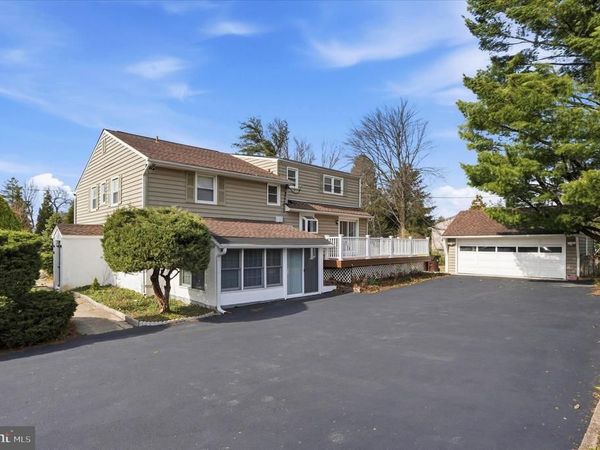 898 CRESTLINE DRIVE, BLUE BELL, PA 19422