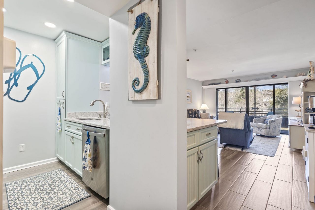 415 Ocean Creek Dr.  Photo 11