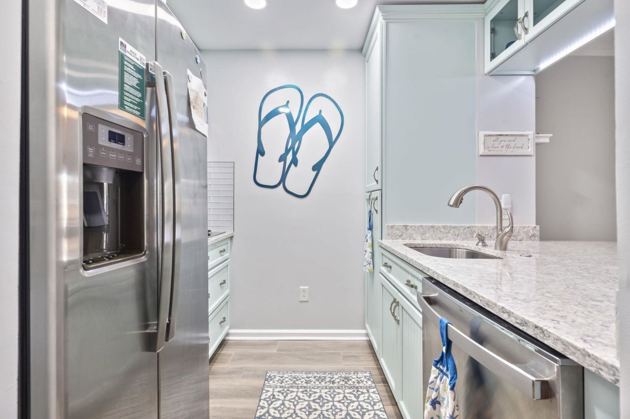 415 Ocean Creek Dr.  Photo 12