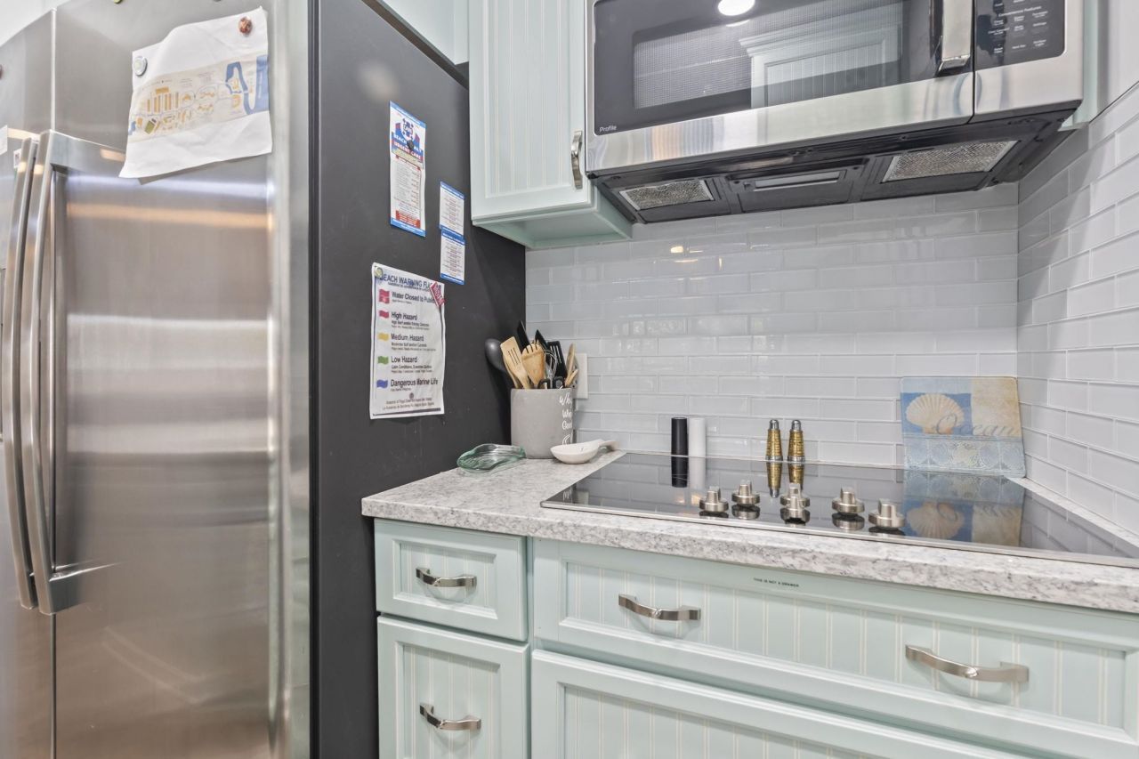 415 Ocean Creek Dr.  Photo 15