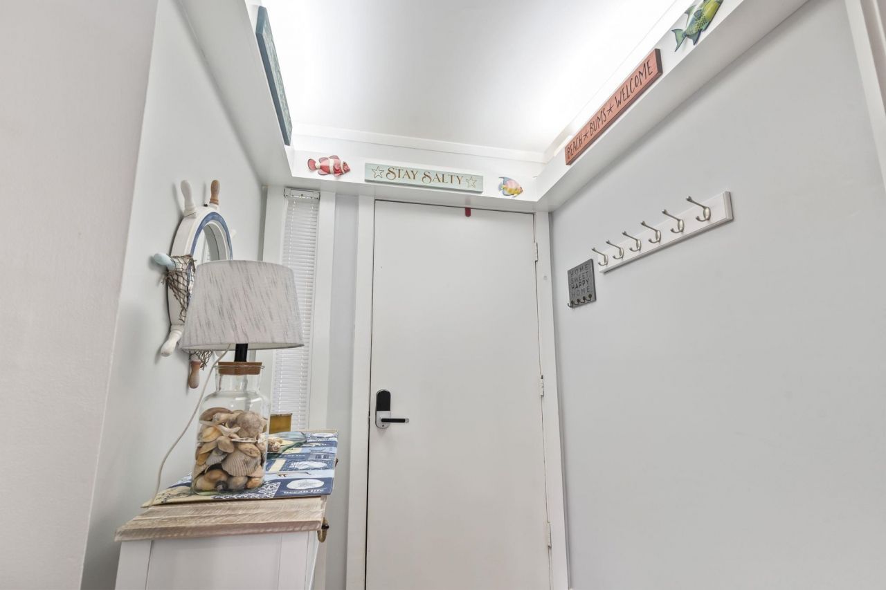 415 Ocean Creek Dr.  Photo 8