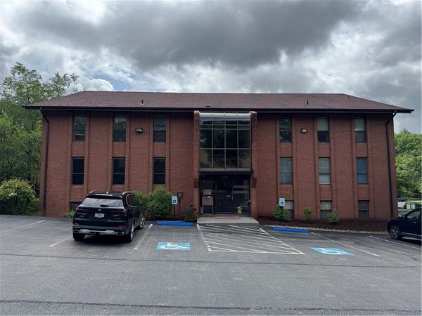 109 Mcknight Park Dr, Pittsburgh, PA 15237