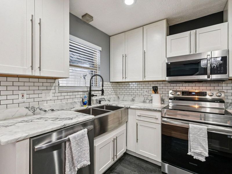 3936 Highland Bluff Drive, Groveport, OH 43125 Photo 10