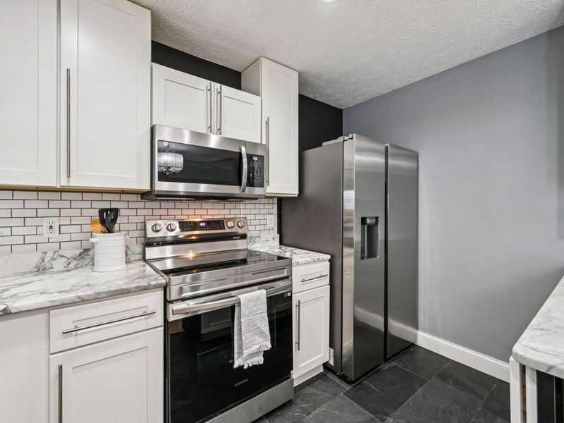 3936 Highland Bluff Drive, Groveport, OH 43125 Photo 11