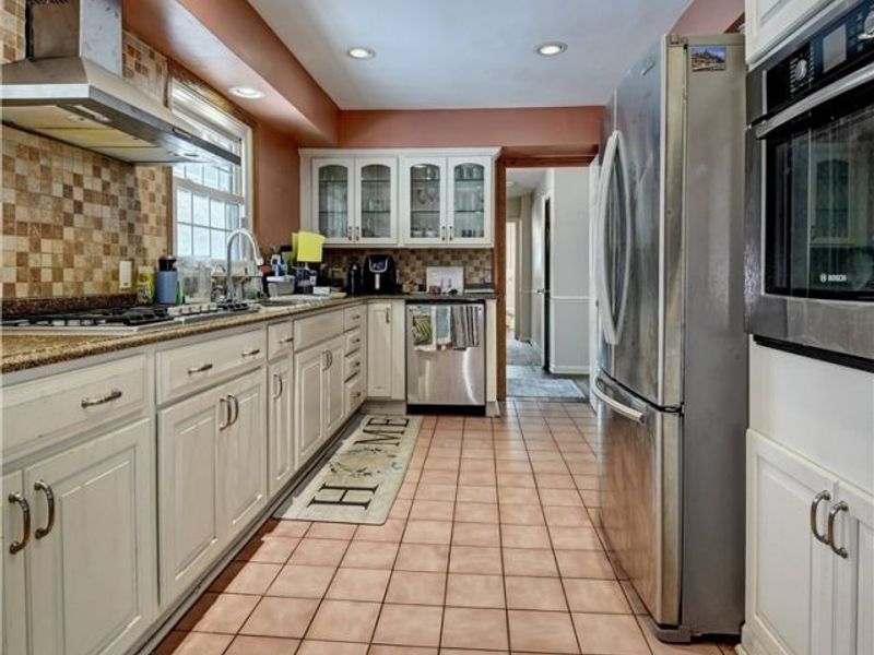 186 S Main Street, Hudson, OH 44236 Photo 6