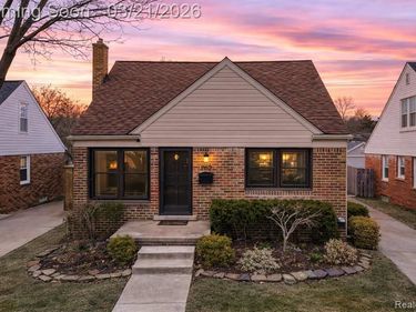 1162 W 11 Mile Road, Berkley, MI 48072