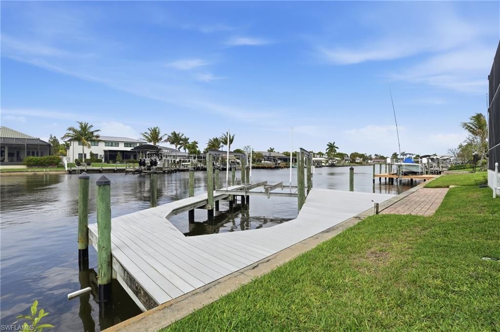 1929 Palaco Grande Pkwy, Cape Coral, FL 33904 Photo