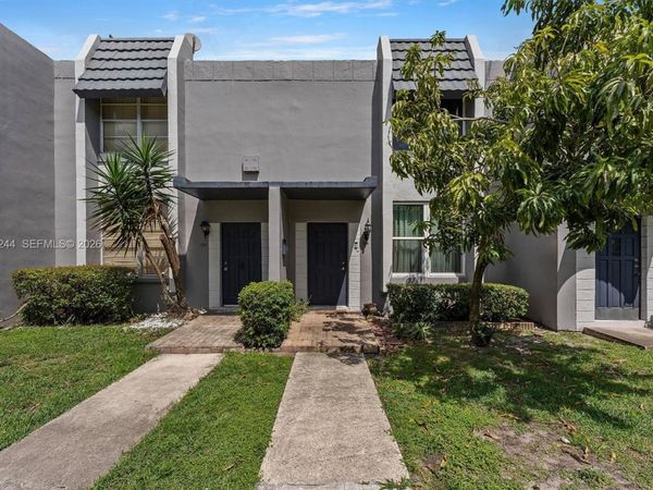 314 NE 142nd St , Unit 16C, Miami, FL 33161