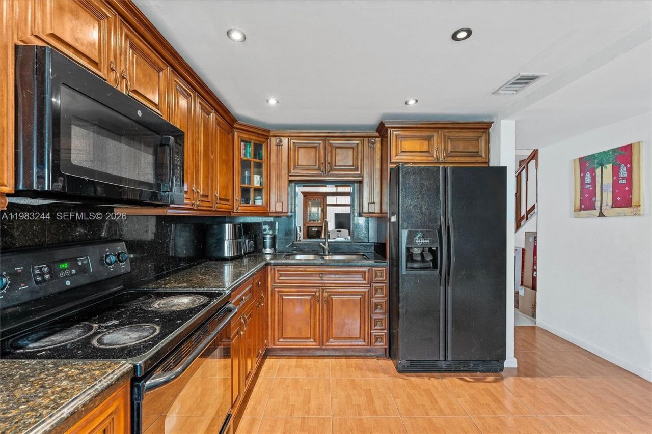 314 NE 142nd St , Unit 16C, Miami, FL 33161 Photo